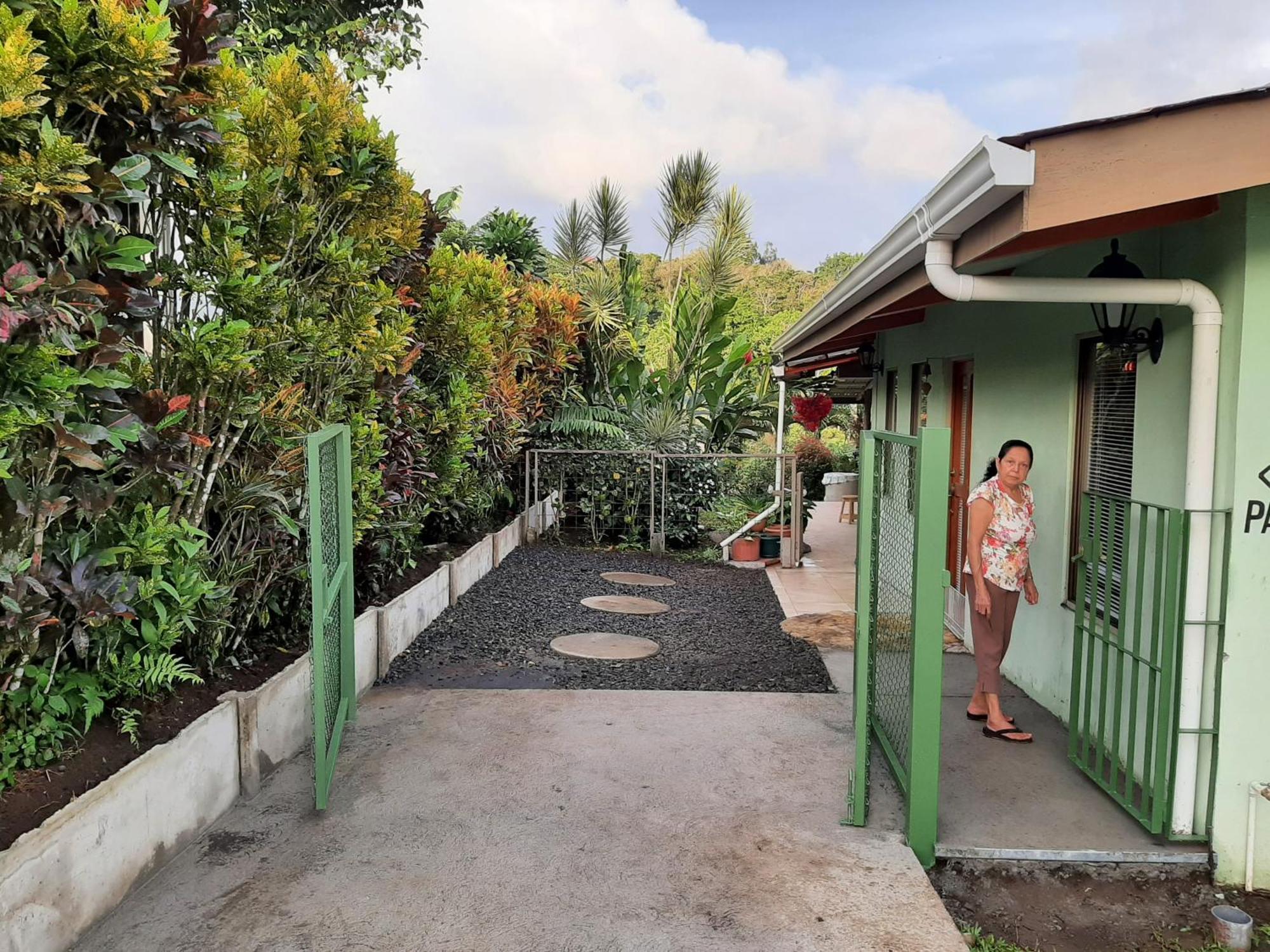 Marita'S Bed And Breakfast Nuevo Arenal Exterior photo